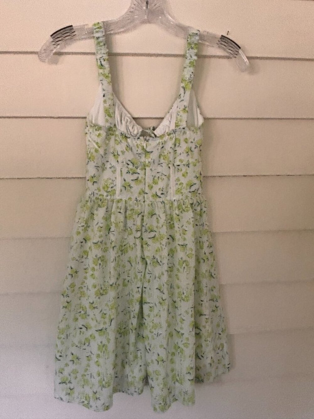 That’s So Fetch Meznin Green Floral Mini Dress NWT XXS AU 4 Cutout Party - Picture 9 of 9